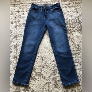 Petite Lee Ultra Comfort Slim-Fit Straight-Leg Jeans
